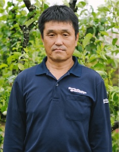 山根　満